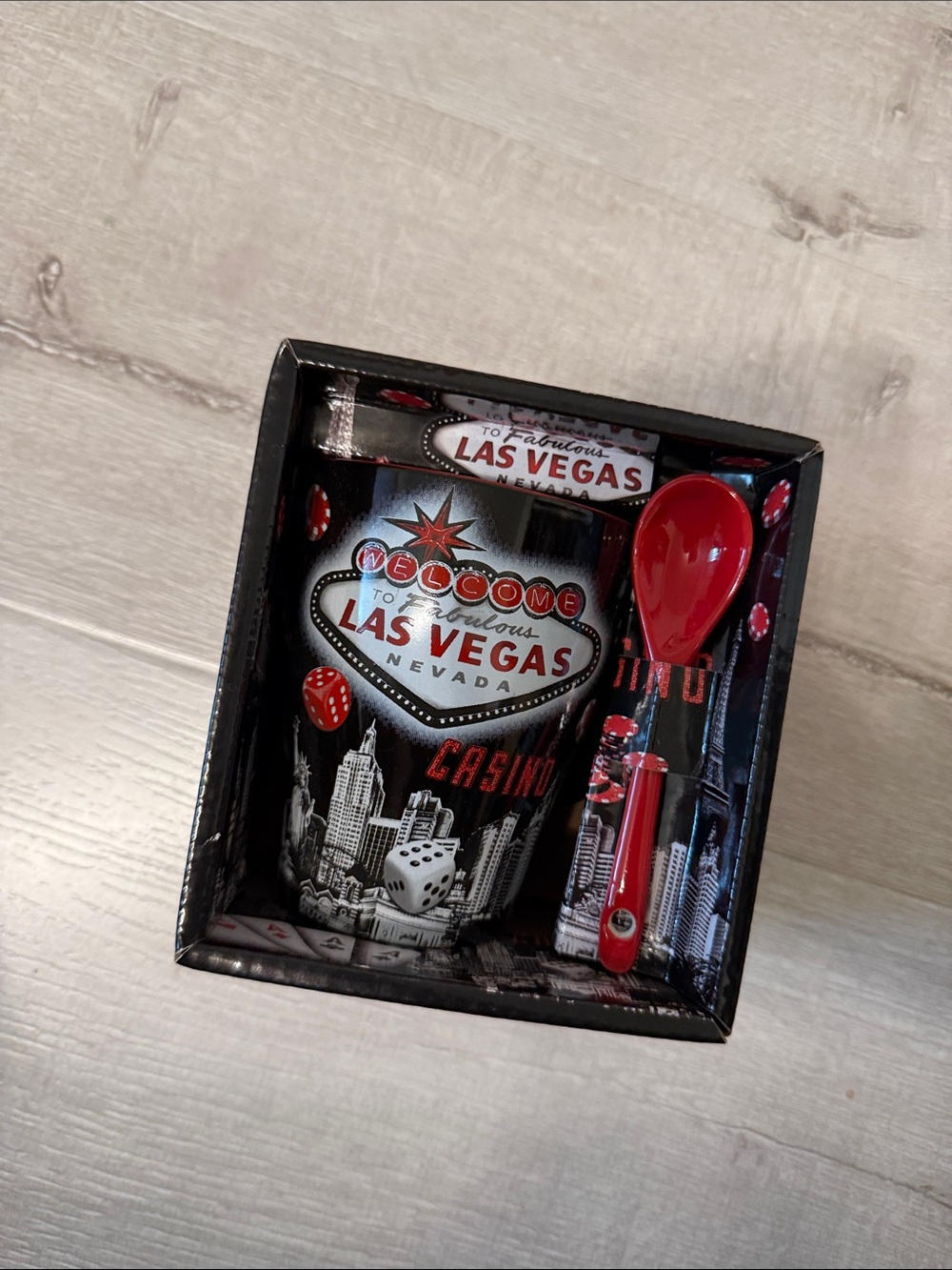 Las Vegas Casino Red and Black Mug & Scoop Gift Set